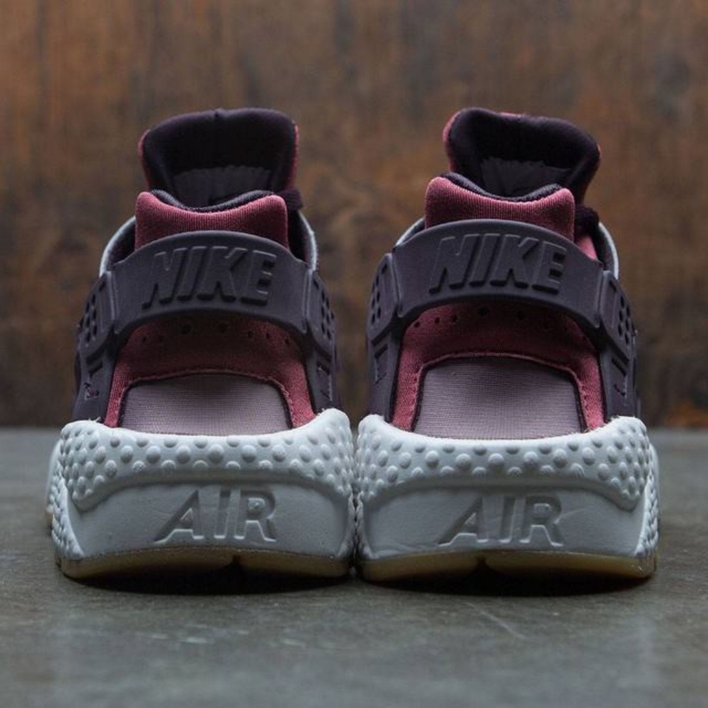 Nike Air Hurache - Picture 5 of 8